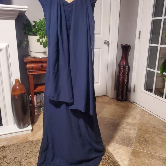 Navy Formal Dress - Picture 8 of 10